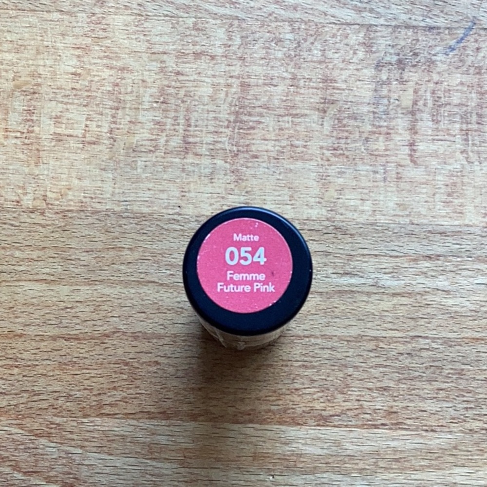🎯5 for $25 🎯 Revlon Super Lustrous Lipstick Matte - 054 Femme Future Pink - Picture 4 of 4